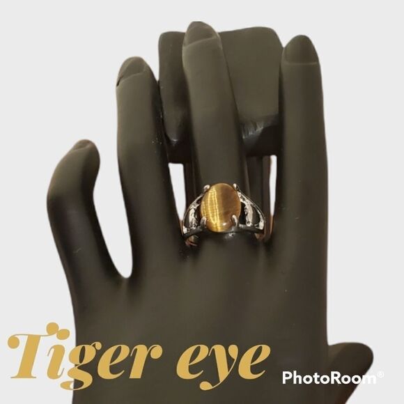 NEW TIGER EYE Heart RING SZ 8 STAINLESS STEEL - Picture 1 of 6